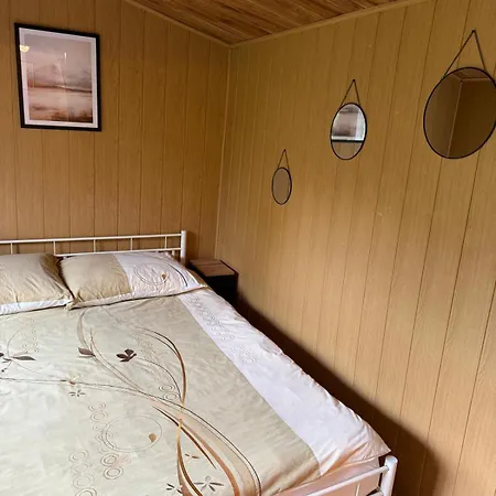 Zacisze Zygmuntowo Lodge *