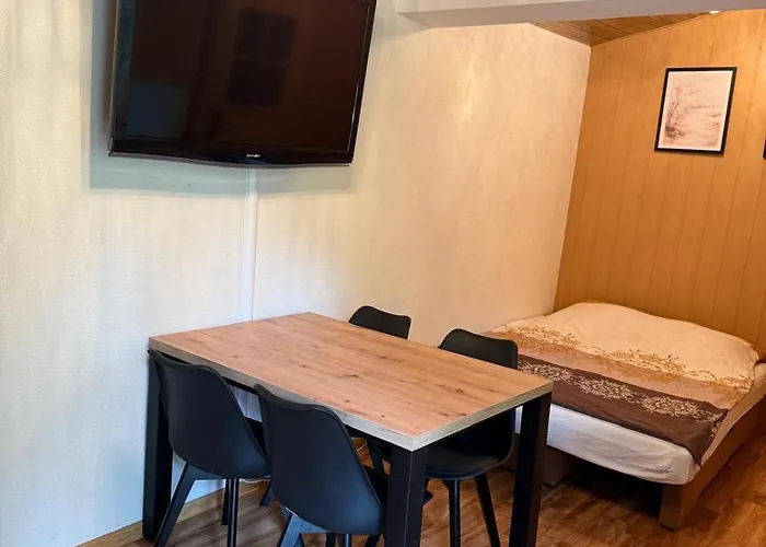 Lodge Zacisze Zygmuntowo *