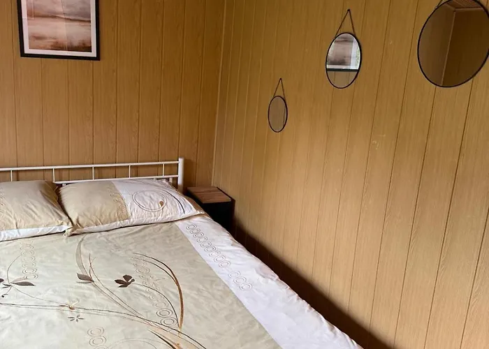 Zacisze Zygmuntowo Lodge *